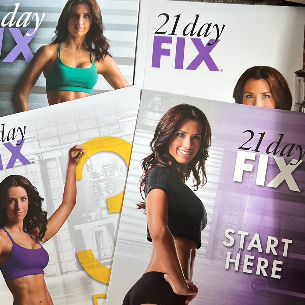 21 Day Fix DVD Set, Portion Containers, Meal Plan + More. - Picture 3 of 5